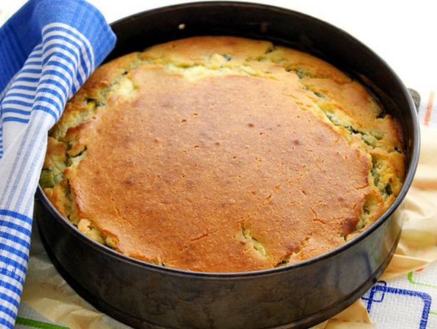 рецепт приготовления заливного пирога с яйцами и луком